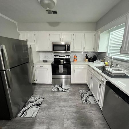 Cozy Brick Ranch Home Owned And Operated By An Army Soldier!! كولومبس المظهر الخارجي الصورة
