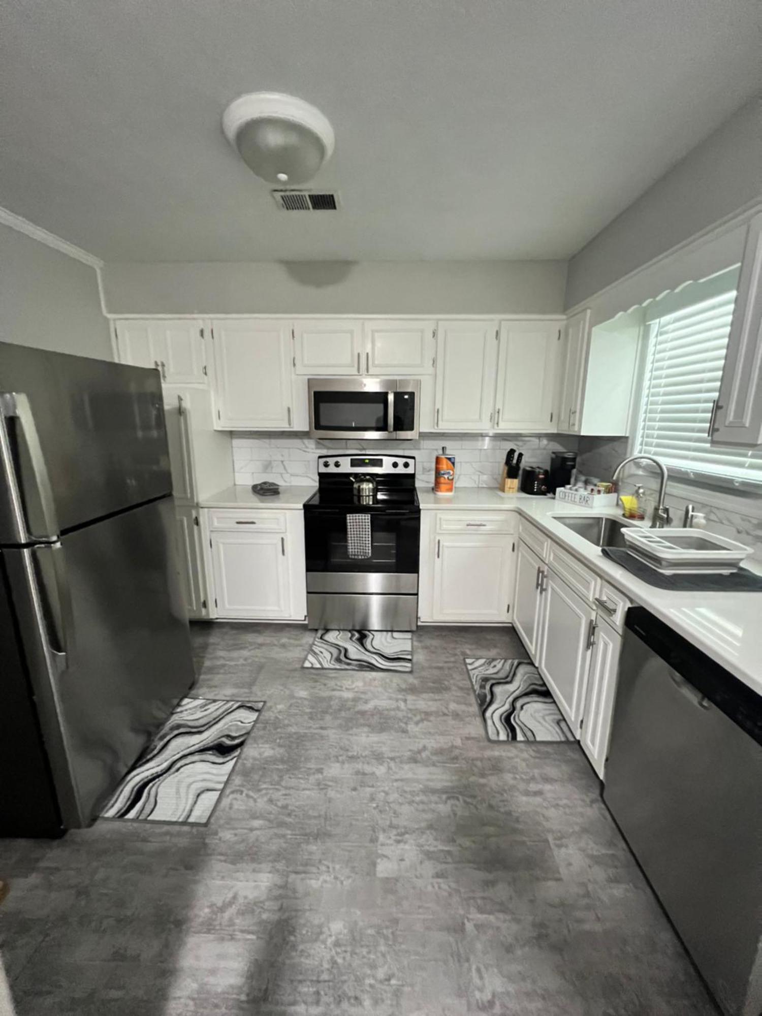 Cozy Brick Ranch Home Owned And Operated By An Army Soldier!! كولومبس المظهر الخارجي الصورة